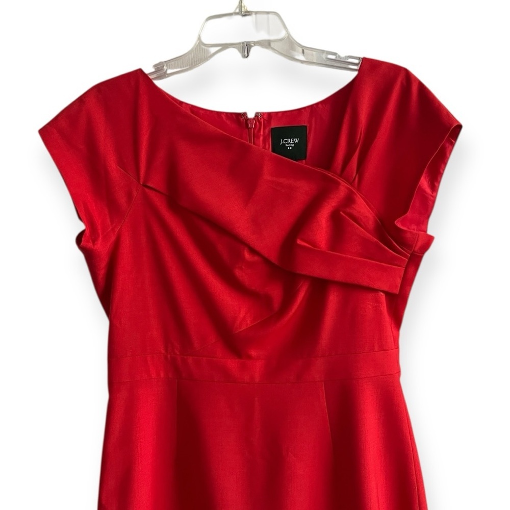 Red Cap-Sleeve Sheath Dress - Picture 4 of 11